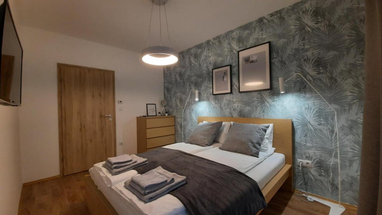 Bpr Space Grey Home With Balcony Budapeste Exterior foto