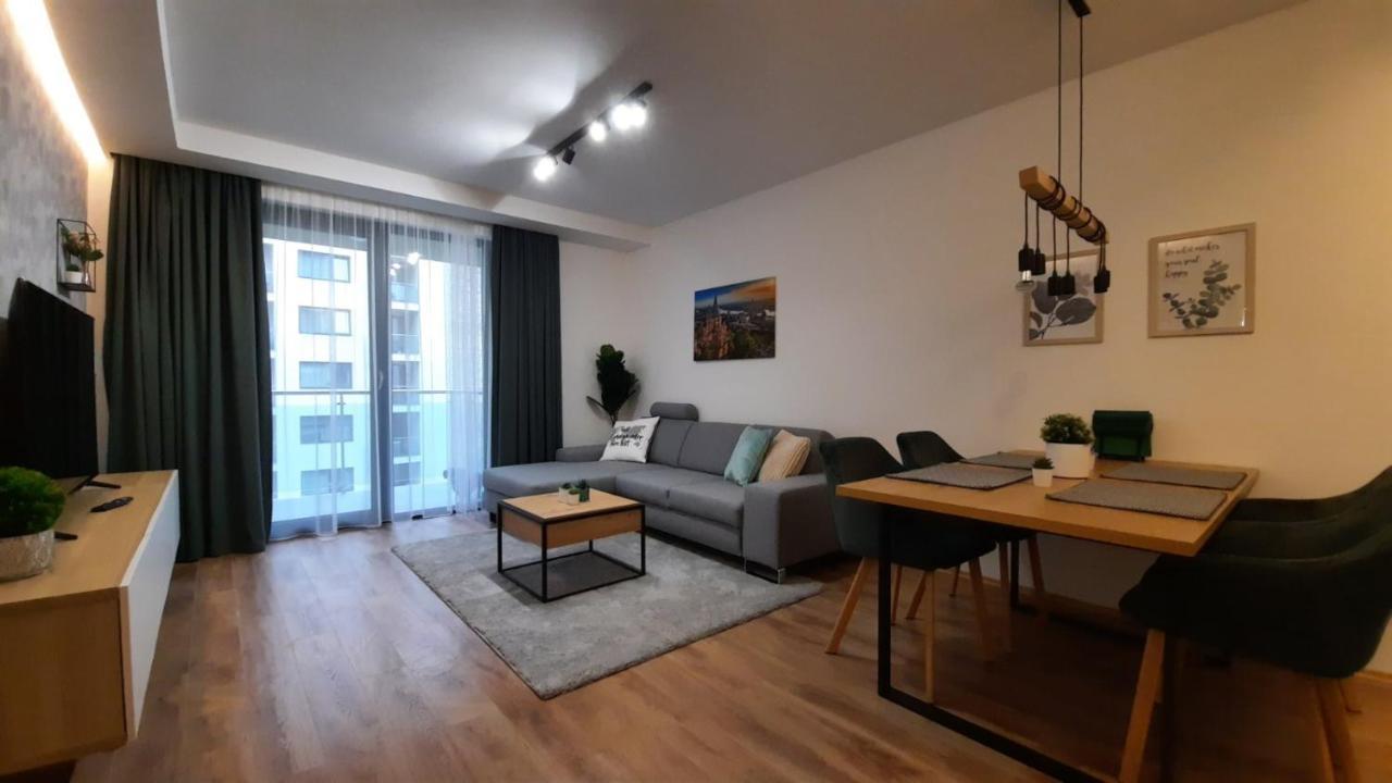 Bpr Space Grey Home With Balcony Budapeste Exterior foto