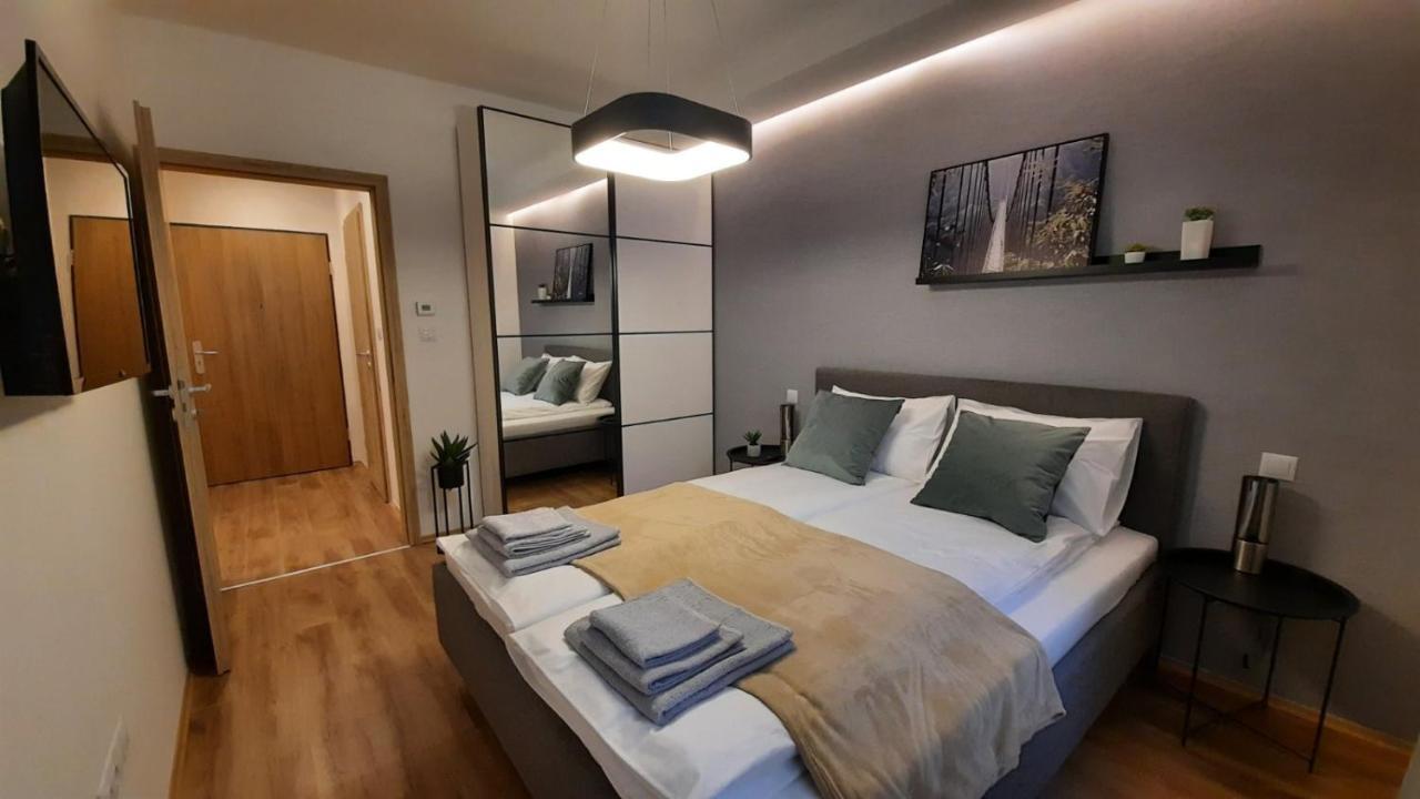 Bpr Space Grey Home With Balcony Budapeste Exterior foto