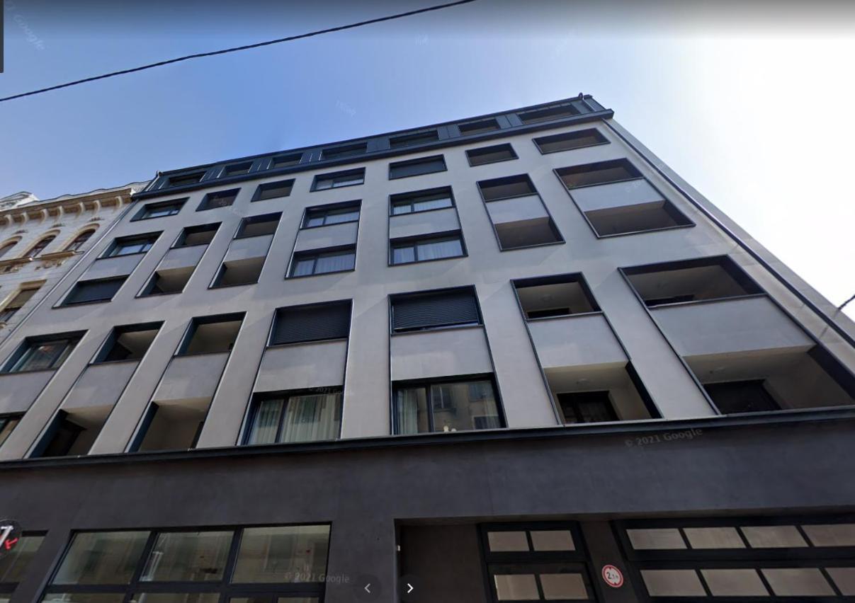 Bpr Space Grey Home With Balcony Budapeste Exterior foto